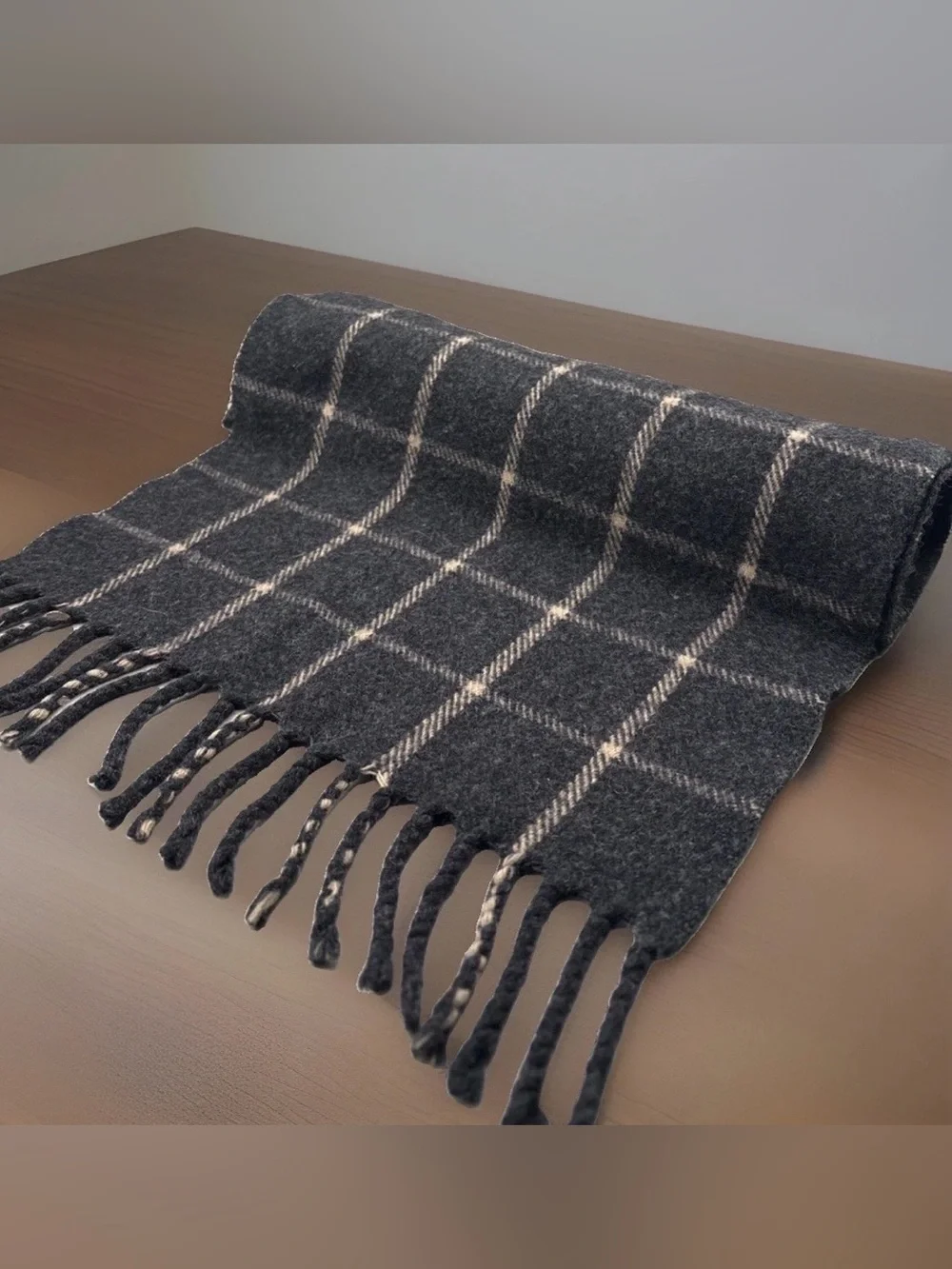 Vtg Geoffrey Beene 100% Pure Wool Scarf 52X12” Gray Plaid Fringe Made in Italy